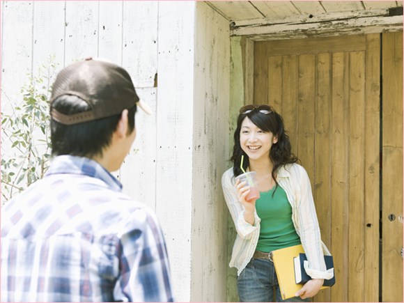 告白する男性