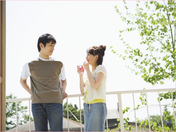 手をつなぎたい女性